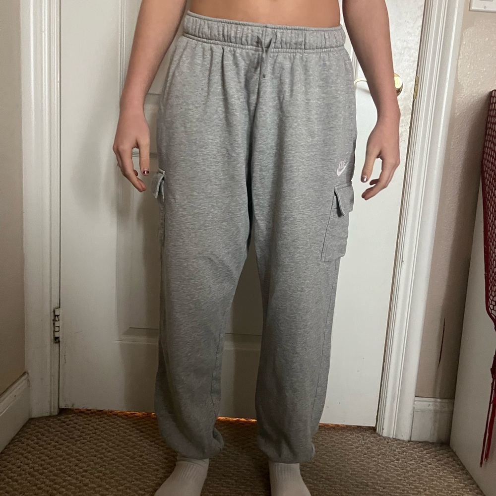 grey nike sweatpants with low side pockets